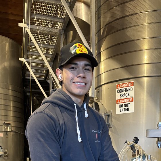 Jason Almaraz, Cellarhand